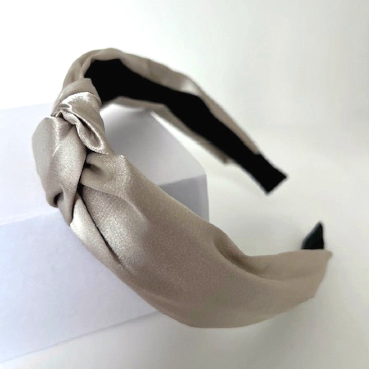 Laine LOTTA - Solmusatiinipanta