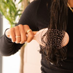 FRAMAR Detangle Brush - Glitter Rose tarjous
